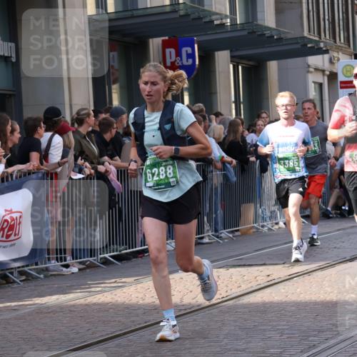 13.09.2026 - 21. swb-Marathon Bremen Strokosch-Dieckow http://msf.ph/oto/10339673 13.09.2026 13:27:00 Ziel 242, 593, 1373, 1493, 1494, 1574, 2345, 2454, 3273, 3385, 3496, 4121, 4558, 5220, 5290, 5358, 5616, 6071, 6288, 6306, 6776, 7072, 7110, 7849, 8219, 9159, 9343, 9760, 10112, 10113, 13147, 531, 946, 2089, 3076, 3302, 3510, 3527, 3852, 3893, 4327, 4397, 4441, 4563, 4598, 4919, 5054, 5689, 5937, 5943, 6289, 6314, 6375, 6455, 6580, 7027, 7246, 7317, 8112, 8303, 9150, 9511, 9551, 9854, 9878, 13097 meine-sportfotos.de