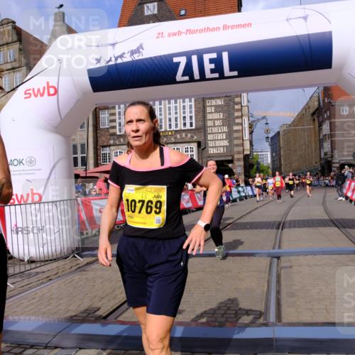 13.09.2026 - 21. swb-Marathon Bremen Tim E. http://msf.ph/oto/10339688 13.09.2026 11:09:45 Ziel 10386, 10424, 10556, 10664, 10694, 10712, 10769, 10823, 10981, 11192, 11225, 11764, 11882, 11883, 11914, 11915, 11937, 11995, 12322, 12409, 12474, 12491, 12532, 13607 meine-sportfotos.de