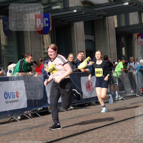 13.09.2026 - 21. swb-Marathon Bremen Strokosch-Dieckow http://msf.ph/oto/10339711 13.09.2026 11:06:47 Ziel 10156, 10360, 10378, 10663, 11100, 11246, 11257, 11393, 11439, 11600, 11684, 11696, 11759, 11822, 11823, 12255, 10323, 10378, 10654, 10663, 10795, 10849, 10989, 11021, 11066, 11240, 11370, 12124, 12146, 12219, 12249, 12485 meine-sportfotos.de