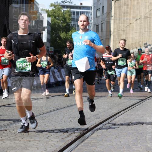 13.09.2026 - 21. swb-Marathon Bremen Strokosch-Dieckow http://msf.ph/oto/10339836 13.09.2026 13:20:29 Ziel 205, 431, 511, 655, 1058, 1252, 1390, 1537, 1750, 1931, 2122, 2343, 2807, 2885, 2903, 3685, 3690, 4287, 5340, 5389, 5583, 5813, 5837, 6663, 6901, 7018, 7341, 7531, 7664, 9518, 9756, 541, 769, 876, 1528, 3813, 4174, 4357, 4482, 5493, 5855, 6177, 6495, 6496, 7411, 8141, 8804, 9162, 9691, 9721, 9949, 13126 meine-sportfotos.de