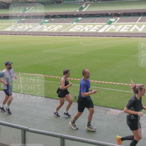 13.09.2026 - 21. swb-Marathon Bremen Michael Burmester http://msf.ph/oto/10339984 13.09.2026 13:20:07 Laufen im Stadion 333, 464, 486, 512, 704, 921, 938, 1066, 1129, 1156, 1409, 1431, 1439, 1446, 1506, 1697, 1756, 1765, 1815, 1846, 1916, 2010, 2028, 2064, 2139, 2224, 2240, 2278, 2315, 2349, 2394, 2395, 2417, 2437, 2501, 2519, 2533, 2557, 2563, 2588, 2622, 2626, 2689, 2694, 2695, 2702, 2703, 2722, 2756, 2786, 2793, 2843, 2845, 2886, 2944, 2983, 3004, 3017, 3018, 3031, 3035, 3036, 3037, 3046, 3059, 3072, 3102, 3116, 3139, 3189, 3198, 3243, 3263, 3264, 3285, 3287, 3310, 3315, 3619 meine-sportfotos.de