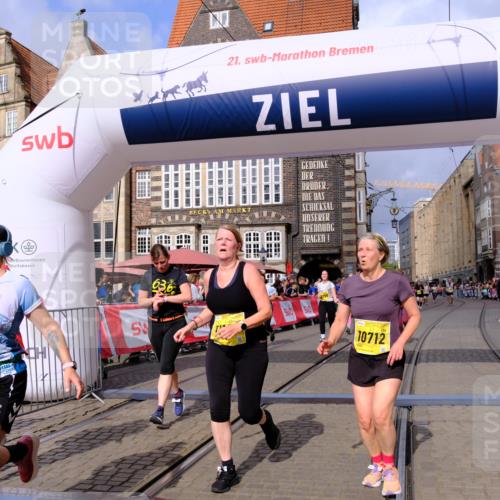 13.09.2026 - 21. swb-Marathon Bremen Tim E. http://msf.ph/oto/10339986 13.09.2026 11:09:54 Ziel 10234, 10386, 10417, 10424, 10696, 10712, 10785, 10981, 10990, 10991, 11192, 11225, 11937, 12409, 12474, 12532 meine-sportfotos.de