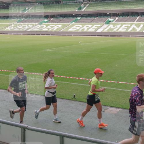 13.09.2026 - 21. swb-Marathon Bremen Michael Burmester http://msf.ph/oto/10340014 13.09.2026 13:20:11 Laufen im Stadion 333, 464, 512, 704, 938, 1066, 1129, 1156, 1409, 1439, 1446, 1506, 1697, 1756, 1765, 1815, 1846, 1916, 2010, 2028, 2064, 2139, 2201, 2224, 2240, 2258, 2278, 2315, 2349, 2394, 2395, 2417, 2437, 2501, 2519, 2533, 2557, 2563, 2588, 2622, 2626, 2689, 2694, 2695, 2702, 2703, 2722, 2756, 2786, 2793, 2843, 2845, 2886, 2944, 2983, 3004, 3017, 3018, 3031, 3035, 3036, 3037, 3046, 3059, 3072, 3102, 3116, 3139, 3189, 3198, 3243, 3263, 3264, 3285, 3287, 3310, 3315, 3619 meine-sportfotos.de