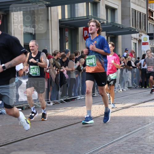 13.09.2026 - 21. swb-Marathon Bremen Strokosch-Dieckow http://msf.ph/oto/10340061 13.09.2026 13:27:09 Ziel 242, 323, 593, 857, 940, 1006, 1373, 1574, 2345, 2668, 3273, 3385, 3460, 3496, 3521, 4421, 4558, 5081, 5220, 5290, 5358, 5557, 5616, 6071, 6288, 6306, 7110, 9159, 9343, 9760, 10112, 10113, 13147, 531, 946, 1493, 1494, 2089, 2454, 3076, 3302, 3510, 3527, 4121, 4327, 4397, 4441, 4558, 4563, 4919, 5689, 5937, 5943, 6314, 6455, 6580, 6776, 7027, 7072, 7246, 7317, 7849, 8219, 8303, 9150, 9159, 9511, 9551, 9854, 9878, 10112 meine-sportfotos.de