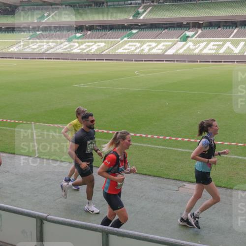 13.09.2026 - 21. swb-Marathon Bremen Michael Burmester http://msf.ph/oto/10340066 13.09.2026 13:20:20 Laufen im Stadion 333, 464, 512, 620, 704, 938, 1066, 1129, 1156, 1409, 1439, 1446, 1506, 1697, 1756, 1808, 1815, 1846, 1916, 2010, 2028, 2064, 2139, 2201, 2224, 2240, 2258, 2278, 2315, 2349, 2394, 2395, 2414, 2417, 2437, 2501, 2519, 2533, 2557, 2563, 2588, 2626, 2689, 2694, 2695, 2702, 2703, 2722, 2736, 2756, 2786, 2793, 2843, 2845, 2886, 2983, 3004, 3010, 3017, 3018, 3031, 3035, 3036, 3037, 3046, 3059, 3070, 3072, 3074, 3102, 3116, 3139, 3189, 3198, 3243, 3263, 3264, 3310, 3315 meine-sportfotos.de