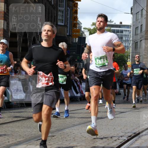 13.09.2026 - 21. swb-Marathon Bremen Strokosch-Dieckow http://msf.ph/oto/10340156 13.09.2026 13:26:16 Ziel 150, 1163, 1647, 2033, 2062, 2666, 2708, 2781, 2987, 3248, 3516, 3722, 4067, 4161, 4411, 4476, 4842, 5013, 5558, 5622, 5701, 6135, 6605, 7638, 7780, 8271, 8361, 8592, 9266, 9794, 1368, 1649, 2434, 2658, 3603, 3983, 5747, 5992, 6230, 6639, 7626, 8817, 9260, 13195 meine-sportfotos.de