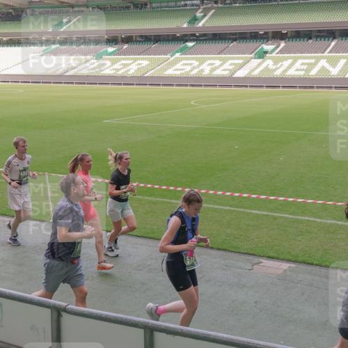 13.09.2026 - 21. swb-Marathon Bremen Michael Burmester http://msf.ph/oto/10340182 13.09.2026 13:20:31 Laufen im Stadion 333, 464, 512, 620, 704, 782, 938, 1066, 1129, 1156, 1158, 1316, 1409, 1439, 1446, 1676, 1697, 1756, 1808, 1815, 1846, 1916, 2010, 2028, 2064, 2139, 2201, 2240, 2258, 2278, 2315, 2349, 2394, 2395, 2414, 2417, 2437, 2501, 2519, 2533, 2563, 2588, 2626, 2689, 2694, 2695, 2702, 2703, 2722, 2736, 2756, 2793, 2843, 2886, 2983, 3004, 3010, 3017, 3018, 3031, 3035, 3036, 3037, 3046, 3059, 3070, 3074, 3102, 3116, 3139, 3144, 3189, 3198, 3243, 3263, 3264, 3310, 3315 meine-sportfotos.de