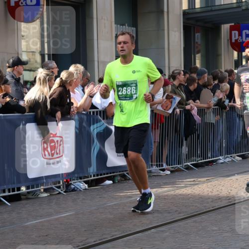 13.09.2026 - 21. swb-Marathon Bremen Strokosch-Dieckow http://msf.ph/oto/10340315 13.09.2026 13:27:16 Ziel 242, 323, 440, 593, 857, 940, 1006, 1373, 1574, 1932, 2345, 2668, 2686, 3013, 3460, 3496, 3521, 3970, 4421, 4496, 4593, 5081, 5220, 5290, 5358, 5557, 5616, 6067, 6306, 7110, 7138, 7358, 9494, 9727, 242, 946, 1493, 1494, 2089, 2454, 3273, 3385, 3527, 4121, 4327, 4397, 4558, 4563, 5689, 6071, 6288, 6776, 7027, 7072, 7849, 8219, 9150, 9159, 9343, 9511, 9760, 9854, 9878, 10112, 10113, 13147 meine-sportfotos.de