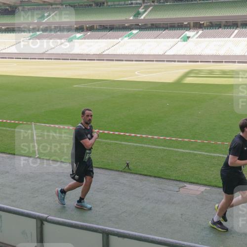 13.09.2026 - 21. swb-Marathon Bremen Michael Burmester http://msf.ph/oto/10340347 13.09.2026 13:20:50 Laufen im Stadion 423, 441, 464, 601, 620, 704, 782, 938, 1066, 1094, 1129, 1156, 1158, 1177, 1316, 1409, 1439, 1446, 1518, 1676, 1697, 1756, 1808, 1815, 1846, 1916, 2010, 2028, 2064, 2139, 2201, 2258, 2278, 2315, 2349, 2394, 2395, 2414, 2417, 2437, 2501, 2519, 2533, 2551, 2588, 2626, 2694, 2695, 2702, 2722, 2736, 2756, 2793, 2828, 2886, 2954, 3004, 3010, 3017, 3018, 3022, 3035, 3036, 3037, 3059, 3070, 3074, 3102, 3116, 3139, 3144, 3243, 3263, 3264, 3310, 3315 meine-sportfotos.de