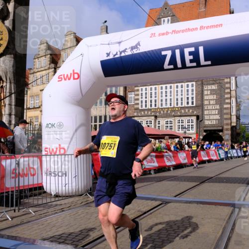 13.09.2026 - 21. swb-Marathon Bremen Tim E. http://msf.ph/oto/10340398 13.09.2026 11:10:20 Ziel 10299, 10435, 10751, 11119, 11383, 11437, 11441, 11933, 12117, 12207 meine-sportfotos.de