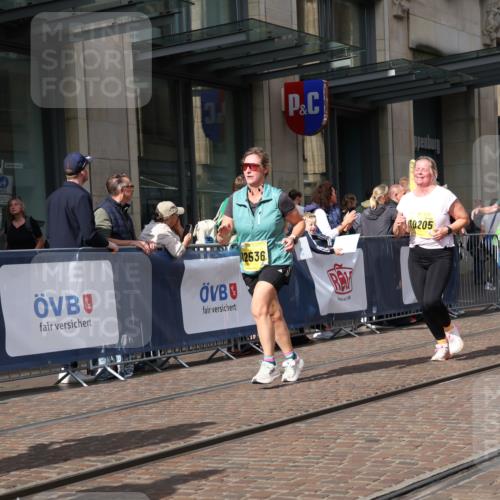 13.09.2026 - 21. swb-Marathon Bremen Strokosch-Dieckow http://msf.ph/oto/10340445 13.09.2026 11:07:13 Ziel 10138, 10205, 10279, 10280, 10363, 10364, 10488, 10501, 10505, 10580, 10595, 10695, 10748, 10907, 10935, 11123, 11223, 11417, 11643, 11767, 11865, 11899, 11917, 11924, 11934, 12020, 12167, 12168, 12173, 12194, 12210, 12266, 12277, 12419, 12509, 12536, 10156, 10360, 11100, 11246, 11257, 11393, 11439, 11600, 11684, 11696, 11759, 11822, 11823, 12255 meine-sportfotos.de
