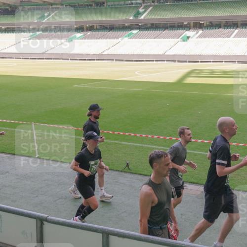 13.09.2026 - 21. swb-Marathon Bremen Michael Burmester http://msf.ph/oto/10340518 13.09.2026 13:21:15 Laufen im Stadion 128, 258, 351, 423, 441, 464, 601, 620, 704, 782, 851, 1060, 1066, 1094, 1129, 1158, 1177, 1316, 1344, 1409, 1417, 1439, 1446, 1518, 1676, 1697, 1729, 1756, 1808, 1815, 1846, 2010, 2028, 2064, 2139, 2201, 2258, 2278, 2349, 2394, 2395, 2414, 2417, 2437, 2501, 2519, 2533, 2551, 2588, 2652, 2660, 2694, 2695, 2736, 2756, 2793, 2828, 2886, 2954, 2964, 2995, 3004, 3010, 3017, 3018, 3022, 3034, 3035, 3036, 3037, 3059, 3070, 3074, 3102, 3139, 3144, 3225, 3264, 3310 meine-sportfotos.de