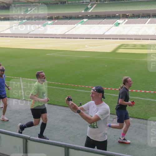 13.09.2026 - 21. swb-Marathon Bremen Michael Burmester http://msf.ph/oto/10340632 13.09.2026 13:21:31 Laufen im Stadion 128, 258, 343, 351, 423, 441, 601, 620, 704, 782, 851, 1060, 1094, 1129, 1158, 1177, 1316, 1344, 1409, 1417, 1439, 1446, 1518, 1669, 1676, 1697, 1729, 1756, 1808, 1815, 1846, 2010, 2064, 2139, 2201, 2258, 2278, 2290, 2349, 2394, 2395, 2414, 2417, 2437, 2501, 2519, 2533, 2551, 2588, 2619, 2632, 2652, 2660, 2685, 2694, 2695, 2736, 2793, 2828, 2886, 2954, 2964, 2995, 3004, 3010, 3017, 3018, 3022, 3034, 3035, 3036, 3037, 3070, 3074, 3102, 3139, 3144, 3225, 3264, 3310, 3682 meine-sportfotos.de
