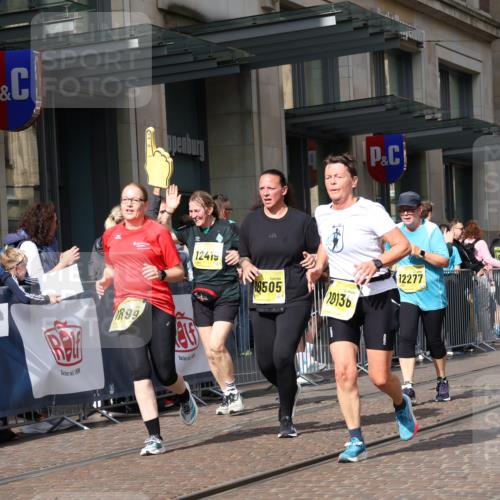 13.09.2026 - 21. swb-Marathon Bremen Strokosch-Dieckow http://msf.ph/oto/10340713 13.09.2026 11:07:18 Ziel 10138, 10279, 10280, 10363, 10364, 10501, 10505, 10580, 10595, 10661, 10695, 10748, 10830, 10871, 10907, 10935, 11037, 11223, 11417, 11515, 11643, 11767, 11865, 11899, 11924, 11934, 12097, 12167, 12168, 12194, 12210, 12277, 12307, 12419, 12509, 10156, 10205, 10360, 10488, 10748, 11100, 11123, 11246, 11257, 11393, 11439, 11600, 11684, 11696, 11759, 11822, 11823, 11917, 12020, 12173, 12255, 12266 meine-sportfotos.de