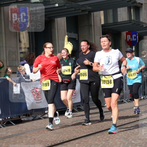 13.09.2026 - 21. swb-Marathon Bremen Strokosch-Dieckow http://msf.ph/oto/10340728 13.09.2026 11:07:19 Ziel 10138, 10279, 10280, 10363, 10364, 10501, 10505, 10580, 10595, 10661, 10695, 10830, 10871, 10907, 10935, 10937, 11037, 11223, 11417, 11515, 11643, 11767, 11865, 11899, 11924, 11934, 12097, 12167, 12168, 12194, 12210, 12277, 12307, 12419, 12509, 10156, 10205, 10360, 10488, 10748, 11100, 11123, 11246, 11257, 11393, 11417, 11439, 11600, 11684, 11696, 11759, 11822, 11823, 11865, 11917, 12020, 12173, 12255, 12266 meine-sportfotos.de