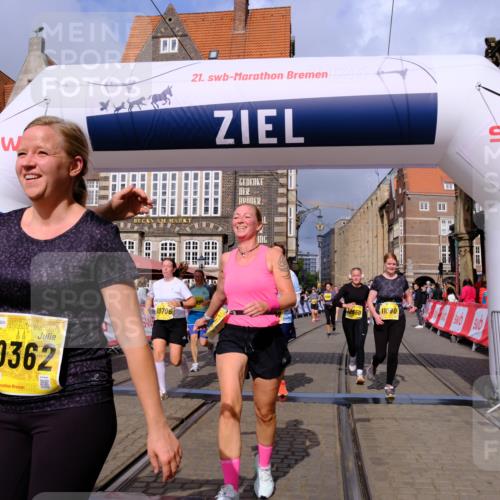 13.09.2026 - 21. swb-Marathon Bremen Tim E. http://msf.ph/oto/10340794 13.09.2026 11:10:39 Ziel 10002, 10169, 10361, 10362, 10706, 10719, 10791, 10890, 10963, 11080, 11382, 11725, 11732, 11933, 11957, 11982, 12117, 12227, 12293, 12454, 12550 meine-sportfotos.de