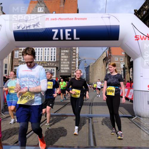 13.09.2026 - 21. swb-Marathon Bremen Tim E. http://msf.ph/oto/10340848 13.09.2026 11:10:41 Ziel 10002, 10169, 10247, 10361, 10362, 10422, 10706, 10719, 10791, 10890, 10963, 11080, 11300, 11382, 11725, 11732, 11957, 11982, 12227, 12293, 12454, 12550 meine-sportfotos.de
