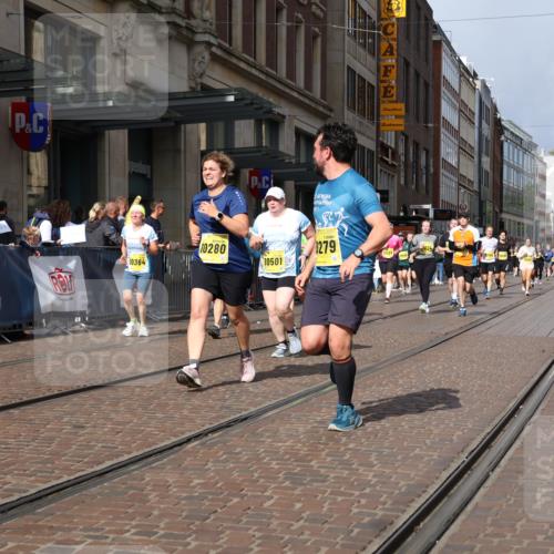 13.09.2026 - 21. swb-Marathon Bremen Strokosch-Dieckow http://msf.ph/oto/10340898 13.09.2026 11:07:24 Ziel 10138, 10279, 10280, 10363, 10364, 10501, 10505, 10580, 10595, 10661, 10674, 10830, 10871, 10907, 10935, 10937, 11037, 11223, 11515, 11643, 11899, 11924, 11934, 12024, 12097, 12167, 12168, 12194, 12277, 12307, 12419, 12509, 12511, 12512, 10156, 10205, 10360, 10488, 10695, 10748, 11100, 11123, 11246, 11393, 11417, 11439, 11600, 11684, 11696, 11759, 11767, 11822, 11823, 11865, 11917, 12020, 12173, 12210, 12255, 12266 meine-sportfotos.de
