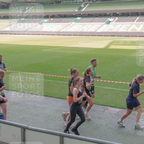 13.09.2026 - 21. swb-Marathon Bremen Michael Burmester http://msf.ph/oto/10340977 13.09.2026 13:22:11 Laufen im Stadion 128, 160, 211, 258, 343, 351, 423, 441, 571, 601, 620, 782, 851, 1060, 1094, 1157, 1158, 1177, 1259, 1316, 1344, 1417, 1439, 1518, 1657, 1669, 1676, 1691, 1729, 1808, 1846, 1883, 2139, 2201, 2213, 2258, 2278, 2290, 2414, 2504, 2526, 2551, 2619, 2632, 2652, 2660, 2685, 2711, 2736, 2828, 2954, 2964, 2995, 3004, 3010, 3022, 3034, 3070, 3074, 3144, 3225, 3351, 3530, 3682, 3784, 4020, 4054, 4406, 4407, 4431, 4584, 1506 meine-sportfotos.de