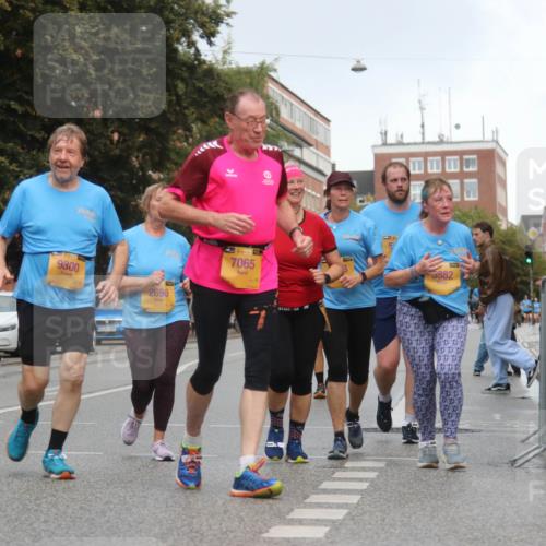 13.09.2026 - Kiel Lauf Markus Tischler http://msf.ph/oto/10341176 13.09.2026 11:09:42 Fleethörn 9300, 2696, 7065, 5882 meine-sportfotos.de