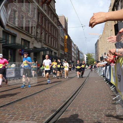 13.09.2026 - 21. swb-Marathon Bremen Strokosch-Dieckow http://msf.ph/oto/10341233 13.09.2026 11:07:32 Ziel 10139, 10363, 10364, 10580, 10595, 10660, 10661, 10674, 10830, 10871, 10907, 10935, 10937, 11037, 11044, 11223, 11378, 11515, 11643, 11833, 11924, 11934, 12024, 12031, 12066, 12097, 12167, 12168, 12194, 12307, 12509, 12511, 12512, 10138, 10205, 10279, 10280, 10363, 10364, 10488, 10501, 10505, 10695, 10748, 10907, 11123, 11246, 11417, 11600, 11696, 11759, 11767, 11822, 11823, 11865, 11899, 11917, 12020, 12167, 12168, 12173, 12210, 12255, 12266, 12277 meine-sportfotos.de