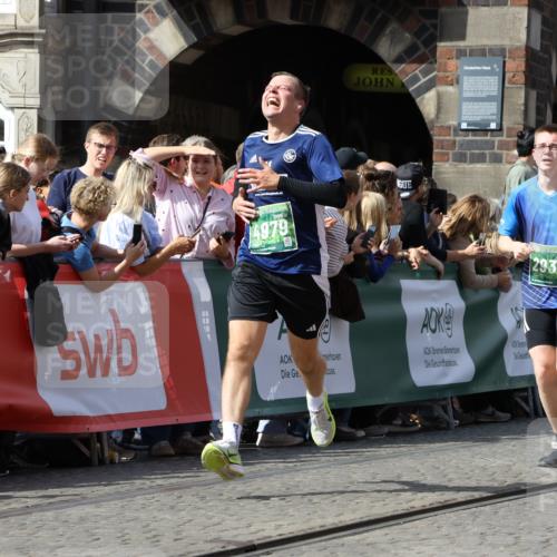 13.09.2026 - 21. swb-Marathon Bremen Strokosch-Dieckow http://msf.ph/oto/10341238 13.09.2026 13:31:58 Ziel 310, 922, 1600, 3115, 3239, 3244, 3278, 3579, 3858, 3859, 3989, 4164, 4258, 4273, 4692, 4889, 4998, 5158, 5363, 5426, 5899, 6039, 6062, 6100, 6193, 6213, 6354, 6581, 6602, 6971, 7032, 7260, 7608, 7941, 7964, 8042, 8078, 8166, 8205, 8206, 8239, 8364, 8495, 8522, 9033, 9155, 9293, 9568, 9903, 9914, 13151, 2310, 2934, 3946, 4566, 4797, 5628, 6116, 6475, 7182, 7526, 7818, 8610, 9394, 9640, 13182 meine-sportfotos.de