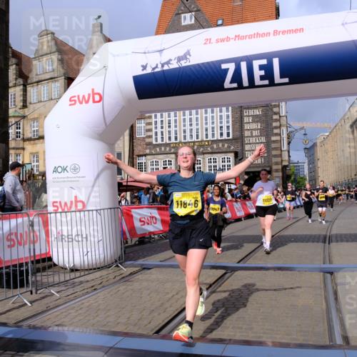 13.09.2026 - 21. swb-Marathon Bremen Tim E. http://msf.ph/oto/10341318 13.09.2026 11:10:59 Ziel 10247, 10422, 10461, 10462, 10768, 10911, 11047, 11283, 11298, 11300, 11309, 11327, 11335, 11465, 11513, 11583, 11736, 11846, 12183 meine-sportfotos.de
