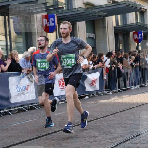 13.09.2026 - 21. swb-Marathon Bremen Strokosch-Dieckow http://msf.ph/oto/10341325 13.09.2026 13:27:45 Ziel 488, 534, 762, 1343, 1456, 3114, 3135, 3334, 3480, 3576, 4106, 4133, 4265, 4506, 5360, 5462, 6182, 6468, 6522, 7926, 8188, 8656, 9067, 9145, 9167, 9168, 9543, 9738, 9881, 13069, 323, 440, 534, 593, 762, 857, 940, 1006, 1373, 1574, 1932, 2345, 2668, 2686, 3013, 3135, 3460, 3521, 3970, 4421, 4496, 4593, 4744, 5081, 5220, 5290, 5358, 5557, 5616, 6067, 6306, 7042, 7110, 7138, 7358, 8351, 9494, 9727, 13198 meine-sportfotos.de