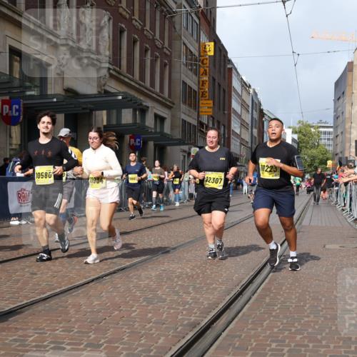 13.09.2026 - 21. swb-Marathon Bremen Strokosch-Dieckow http://msf.ph/oto/10341336 13.09.2026 11:07:34 Ziel 10139, 10595, 10660, 10661, 10674, 10830, 10871, 10935, 10937, 11037, 11044, 11378, 11404, 11515, 11643, 11833, 11958, 12024, 12031, 12066, 12097, 12194, 12307, 12509, 12511, 12512, 10138, 10205, 10279, 10280, 10363, 10364, 10488, 10501, 10505, 10580, 10695, 10748, 10907, 10935, 11123, 11223, 11246, 11417, 11600, 11759, 11767, 11865, 11899, 11917, 11924, 11934, 12020, 12167, 12168, 12173, 12210, 12266, 12277 meine-sportfotos.de