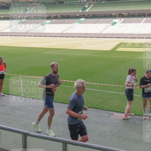 13.09.2026 - 21. swb-Marathon Bremen Michael Burmester http://msf.ph/oto/10341371 13.09.2026 13:23:04 Laufen im Stadion 128, 160, 211, 258, 324, 343, 351, 434, 533, 571, 609, 708, 851, 892, 1157, 1178, 1259, 1331, 1344, 1417, 1597, 1598, 1657, 1669, 1691, 1729, 1746, 1788, 1883, 2213, 2286, 2290, 2433, 2445, 2475, 2495, 2504, 2526, 2619, 2632, 2652, 2660, 2685, 2711, 2768, 2936, 2964, 2968, 2995, 3034, 3225, 3252, 3282, 3288, 3289, 3292, 3347, 3351, 3364, 3395, 3423, 3447, 3505, 3530, 3559, 3682, 3727, 3770, 3784, 3819, 4020, 4054, 4231, 4406, 4407, 4431, 4466, 4467, 4584, 1506 meine-sportfotos.de