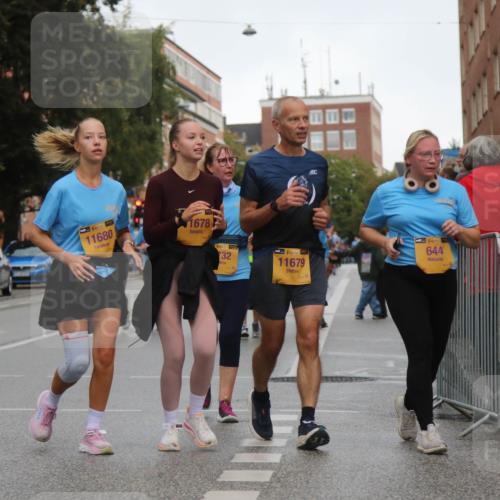 13.09.2026 - Kiel Lauf Markus Tischler http://msf.ph/oto/10341474 13.09.2026 11:13:06 Fleethörn 11680, 1678, 39, 32, 11679, 644 meine-sportfotos.de