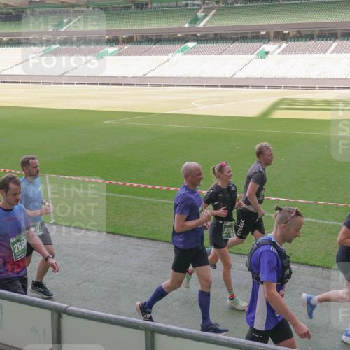 13.09.2026 - 21. swb-Marathon Bremen Michael Burmester http://msf.ph/oto/10341493 13.09.2026 13:23:23 Laufen im Stadion 137, 160, 182, 211, 324, 343, 434, 533, 571, 609, 708, 721, 739, 743, 892, 1157, 1178, 1259, 1273, 1331, 1597, 1598, 1657, 1669, 1691, 1746, 1788, 1883, 1944, 2213, 2252, 2286, 2290, 2433, 2445, 2465, 2475, 2495, 2503, 2504, 2526, 2619, 2632, 2660, 2685, 2711, 2768, 2936, 2964, 2968, 3252, 3282, 3288, 3289, 3292, 3312, 3347, 3351, 3364, 3395, 3423, 3447, 3505, 3530, 3559, 3682, 3727, 3770, 3784, 3819, 4020, 4054, 4231, 4406, 4407, 4431, 4466, 4467, 4584, 1506 meine-sportfotos.de