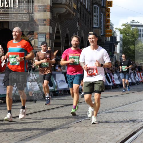 13.09.2026 - 21. swb-Marathon Bremen Strokosch-Dieckow http://msf.ph/oto/10341575 13.09.2026 13:26:56 Ziel 1368, 2779, 3526, 3603, 3852, 4077, 4598, 6289, 6375, 6548, 8112, 9260, 13195, 1493, 1494, 2454, 3527, 4121, 4327, 4397, 4563, 5689, 6776, 7027, 7072, 7849, 9150, 9511, 9854, 9878 meine-sportfotos.de