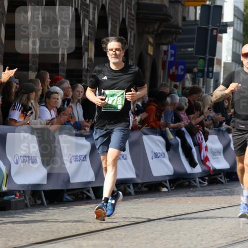 13.09.2026 - 21. swb-Marathon Bremen Strokosch-Dieckow http://msf.ph/oto/10341719 13.09.2026 13:26:59 Ziel 1368, 2779, 3526, 3852, 3893, 4077, 4441, 4598, 5054, 6289, 6375, 6548, 6580, 8112, 9260, 13097, 1493, 1494, 2454, 4121, 4397, 4558, 4563, 6776, 7072, 7849, 8219, 9159, 9343, 9511, 9854, 9878, 10112 meine-sportfotos.de