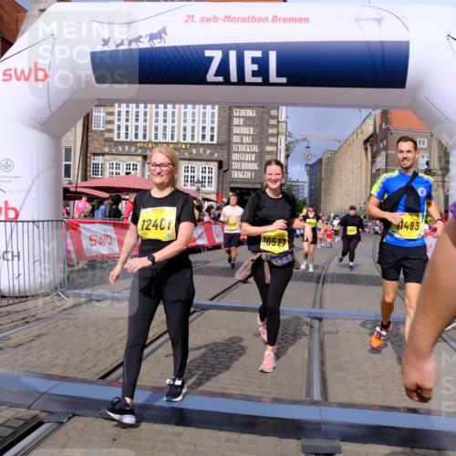 13.09.2026 - 21. swb-Marathon Bremen Tim E. http://msf.ph/oto/10341724 13.09.2026 11:11:20 Ziel 10148, 10163, 10313, 10527, 10547, 10644, 10653, 10792, 10841, 11043, 11062, 11141, 11237, 11483, 11679, 11691, 11756, 11993, 12396, 12401, 12507 meine-sportfotos.de