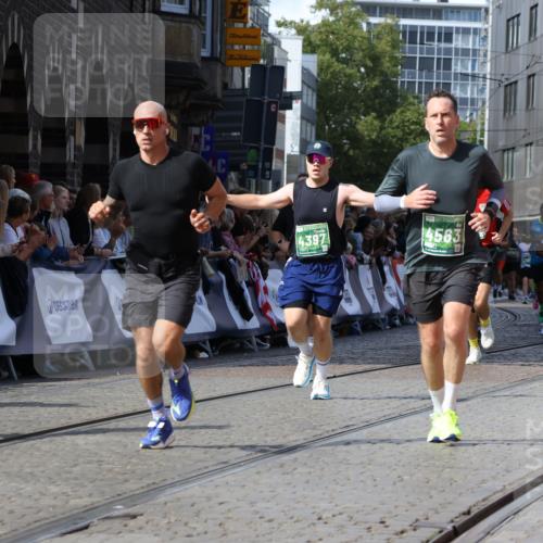 13.09.2026 - 21. swb-Marathon Bremen Strokosch-Dieckow http://msf.ph/oto/10341754 13.09.2026 13:27:00 Ziel 1368, 2779, 3526, 3852, 3893, 4077, 4441, 4598, 5054, 5937, 6289, 6375, 6548, 6580, 8112, 9260, 9551, 13097, 1493, 1494, 2454, 3273, 4121, 4397, 4558, 4563, 6776, 7072, 7849, 8219, 9159, 9343, 9511, 9854, 9878, 10112, 10113 meine-sportfotos.de