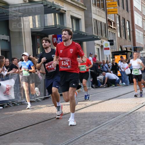 13.09.2026 - 21. swb-Marathon Bremen Strokosch-Dieckow http://msf.ph/oto/10341786 13.09.2026 13:28:00 Ziel 178, 210, 1239, 1380, 1460, 2047, 2977, 3114, 3294, 3334, 3597, 4250, 4506, 5250, 5360, 5683, 5889, 6182, 7926, 8429, 8570, 9064, 9167, 9168, 9543, 9549, 9738, 9881, 440, 488, 534, 762, 1343, 1456, 1932, 2686, 3013, 3135, 3480, 3576, 3970, 4106, 4133, 4265, 4496, 4593, 4744, 5462, 6067, 6468, 6522, 7042, 7138, 7358, 8188, 8351, 8656, 9067, 9145, 9494, 9727, 13069, 13198 meine-sportfotos.de