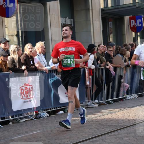 13.09.2026 - 21. swb-Marathon Bremen Strokosch-Dieckow http://msf.ph/oto/10341866 13.09.2026 13:28:02 Ziel 178, 210, 1239, 1380, 1460, 2047, 2764, 2977, 3114, 3294, 3334, 3597, 4250, 4506, 5250, 5360, 5683, 5889, 6182, 7926, 8429, 8483, 8570, 9064, 9167, 9168, 9543, 9549, 9738, 9881, 440, 488, 534, 762, 1343, 1456, 1932, 3135, 3480, 3576, 3970, 4106, 4133, 4265, 4496, 4744, 5462, 6067, 6468, 6522, 7042, 7138, 7358, 7926, 8188, 8351, 8656, 9067, 9145, 9494, 9727, 13069, 13198 meine-sportfotos.de