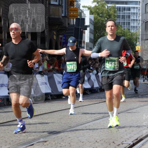 13.09.2026 - 21. swb-Marathon Bremen Strokosch-Dieckow http://msf.ph/oto/10341968 13.09.2026 13:27:01 Ziel 1368, 2779, 3526, 3852, 3893, 4077, 4441, 4598, 4919, 5054, 5937, 6289, 6314, 6375, 6548, 6580, 8112, 9260, 9551, 13097, 1493, 1494, 2454, 3273, 4121, 4397, 4558, 4563, 6776, 7072, 7849, 8219, 9159, 9343, 9878, 10112, 10113 meine-sportfotos.de