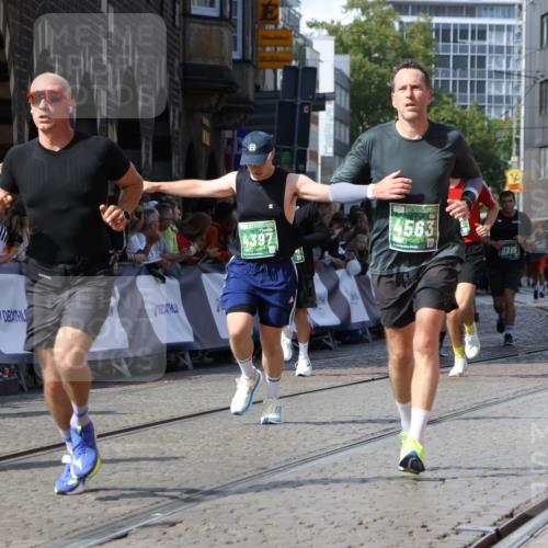13.09.2026 - 21. swb-Marathon Bremen Strokosch-Dieckow http://msf.ph/oto/10341994 13.09.2026 13:27:01 Ziel 1368, 2779, 3526, 3852, 3893, 4077, 4441, 4598, 4919, 5054, 5937, 6289, 6314, 6375, 6548, 6580, 8112, 9260, 9551, 13097, 1493, 1494, 2454, 3273, 4121, 4397, 4558, 4563, 6776, 7072, 7849, 8219, 9159, 9343, 9878, 10112, 10113 meine-sportfotos.de