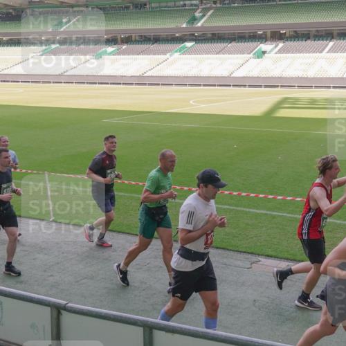 13.09.2026 - 21. swb-Marathon Bremen Michael Burmester http://msf.ph/oto/10342024 13.09.2026 13:24:52 Laufen im Stadion 137, 182, 213, 294, 324, 434, 505, 543, 548, 721, 723, 739, 743, 752, 815, 818, 966, 1273, 1410, 1443, 1459, 1463, 1471, 1491, 1504, 1515, 1561, 1597, 1598, 1830, 1944, 1953, 2058, 2059, 2095, 2211, 2252, 2267, 2271, 2286, 2308, 2312, 2323, 2354, 2445, 2465, 2483, 2495, 2497, 2503, 2506, 2554, 2571, 2591, 2644, 2752, 2762, 2768, 2776, 2833, 2878, 2896, 2936, 2968, 2981, 3005, 3142, 3211, 3259, 3282, 3288, 3289, 3292, 3298, 3306, 3312, 3329, 3364, 3381, 3390, 3395, 3770 meine-sportfotos.de