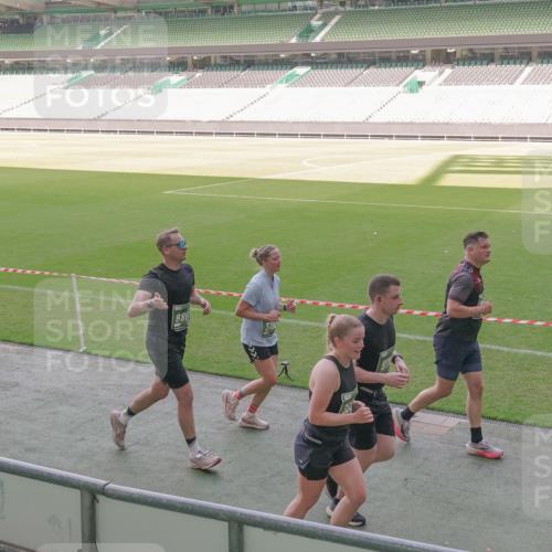 13.09.2026 - 21. swb-Marathon Bremen Michael Burmester http://msf.ph/oto/10342037 13.09.2026 13:24:53 Laufen im Stadion 137, 182, 213, 294, 324, 434, 505, 543, 548, 721, 723, 739, 743, 752, 815, 818, 966, 1273, 1410, 1443, 1459, 1463, 1471, 1491, 1504, 1515, 1561, 1597, 1598, 1830, 1944, 1953, 2058, 2059, 2095, 2211, 2252, 2267, 2271, 2286, 2308, 2312, 2323, 2354, 2445, 2465, 2483, 2495, 2497, 2503, 2506, 2554, 2571, 2591, 2644, 2752, 2762, 2768, 2776, 2833, 2878, 2896, 2936, 2968, 2981, 3005, 3142, 3211, 3259, 3282, 3288, 3289, 3292, 3298, 3306, 3312, 3329, 3364, 3381, 3390, 3395, 3770 meine-sportfotos.de