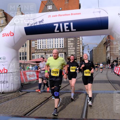13.09.2026 - 21. swb-Marathon Bremen Tim E. http://msf.ph/oto/10342064 13.09.2026 11:11:41 Ziel 10419, 10510, 10546, 10611, 10977, 11036, 11216, 11231, 11289, 11458, 11702, 11745, 11870, 12126, 12148, 12220, 12311, 12464, 12508 meine-sportfotos.de