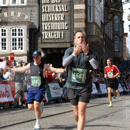 13.09.2026 - 21. swb-Marathon Bremen Strokosch-Dieckow http://msf.ph/oto/10342087 13.09.2026 13:27:03 Ziel 2779, 3526, 3852, 3893, 4077, 4441, 4598, 4919, 5054, 5937, 6289, 6314, 6375, 6548, 6580, 8112, 8303, 9551, 13097, 1493, 1494, 2454, 3273, 4121, 4558, 6071, 6288, 6776, 7072, 7849, 8219, 9159, 9343, 9760, 10112, 10113 meine-sportfotos.de