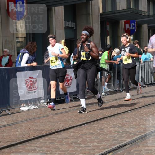 13.09.2026 - 21. swb-Marathon Bremen Strokosch-Dieckow http://msf.ph/oto/10342127 13.09.2026 11:08:02 Ziel 10135, 10188, 10767, 10793, 10851, 10859, 11032, 11124, 11263, 11509, 11560, 11561, 11888, 11968, 12073, 12164, 12315, 12325, 12384, 12410, 12516, 10139, 10404, 10493, 10595, 10660, 10661, 10674, 10767, 10830, 10871, 10937, 11037, 11044, 11378, 11404, 11515, 11659, 11831, 11833, 11958, 12024, 12031, 12066, 12097, 12160, 12248, 12307, 12389, 12511, 12512 meine-sportfotos.de