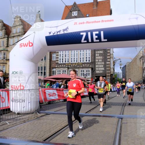 13.09.2026 - 21. swb-Marathon Bremen Tim E. http://msf.ph/oto/10342158 13.09.2026 11:11:45 Ziel 10155, 10510, 10511, 10546, 10977, 11036, 11216, 11231, 11289, 11458, 11533, 11702, 11870, 12126, 12148, 12220, 12286, 12311, 12336, 12464, 12508 meine-sportfotos.de