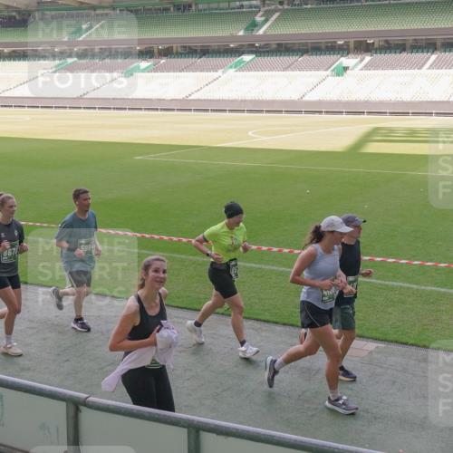 13.09.2026 - 21. swb-Marathon Bremen Michael Burmester http://msf.ph/oto/10342253 13.09.2026 13:25:20 Laufen im Stadion 182, 213, 294, 505, 530, 543, 548, 645, 723, 739, 743, 752, 815, 818, 966, 1273, 1283, 1410, 1443, 1459, 1463, 1471, 1487, 1491, 1504, 1515, 1530, 1561, 1618, 1744, 1828, 1830, 1944, 1953, 2058, 2059, 2095, 2211, 2252, 2267, 2271, 2298, 2308, 2312, 2323, 2354, 2382, 2384, 2465, 2483, 2497, 2506, 2554, 2571, 2591, 2644, 2656, 2675, 2752, 2762, 2776, 2833, 2878, 2896, 2981, 3005, 3062, 3097, 3142, 3172, 3211, 3259, 3298, 3306, 3312, 3329, 3381, 3390, 3433 meine-sportfotos.de