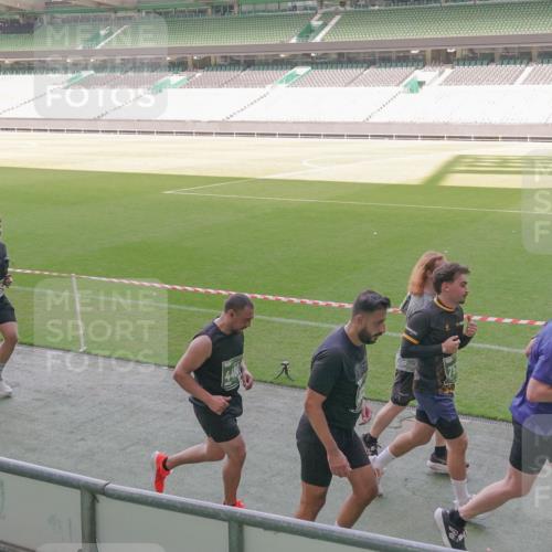 13.09.2026 - 21. swb-Marathon Bremen Michael Burmester http://msf.ph/oto/10342301 13.09.2026 13:25:26 Laufen im Stadion 213, 294, 505, 530, 543, 548, 645, 723, 739, 752, 815, 818, 966, 1273, 1283, 1410, 1443, 1459, 1463, 1471, 1487, 1491, 1504, 1515, 1530, 1561, 1618, 1744, 1828, 1830, 1944, 1953, 2058, 2059, 2095, 2211, 2252, 2267, 2271, 2298, 2308, 2312, 2323, 2354, 2382, 2384, 2465, 2483, 2497, 2506, 2508, 2554, 2558, 2571, 2591, 2644, 2656, 2675, 2752, 2762, 2776, 2833, 2878, 2896, 2970, 2981, 3005, 3062, 3097, 3142, 3172, 3211, 3259, 3298, 3306, 3312, 3329, 3381, 3390, 3433 meine-sportfotos.de