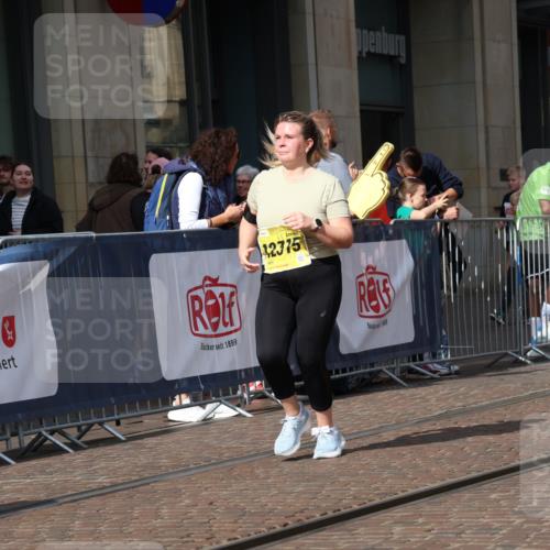 13.09.2026 - 21. swb-Marathon Bremen Strokosch-Dieckow http://msf.ph/oto/10342378 13.09.2026 11:08:11 Ziel 10229, 10609, 10851, 11065, 11124, 11509, 11560, 11561, 11678, 11834, 11888, 11968, 12073, 12162, 12164, 12315, 12325, 12410, 12516, 10135, 10139, 10188, 10404, 10493, 10660, 10674, 10767, 10793, 10851, 10859, 11032, 11044, 11263, 11378, 11404, 11659, 11831, 11833, 11958, 12024, 12031, 12066, 12160, 12248, 12325, 12384, 12389 meine-sportfotos.de