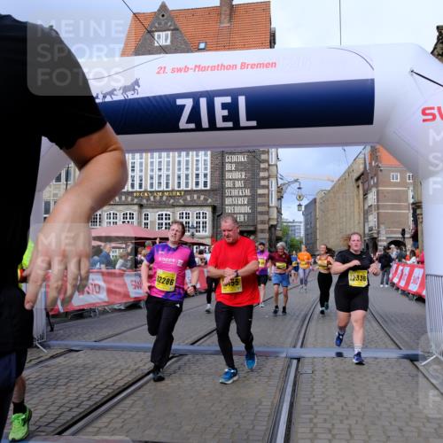 13.09.2026 - 21. swb-Marathon Bremen Tim E. http://msf.ph/oto/10342397 13.09.2026 11:11:52 Ziel 10155, 10510, 10511, 10546, 10552, 10616, 10977, 11036, 11216, 11239, 11289, 11533, 11702, 11870, 11927, 12082, 12220, 12286, 12311, 12336, 12464, 12508, 12553 meine-sportfotos.de